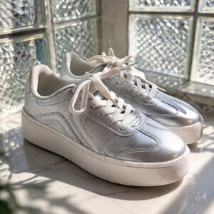 Call It Spring Silver Platform Sneakers Women Size 8.5 Metallic Casual Shoes